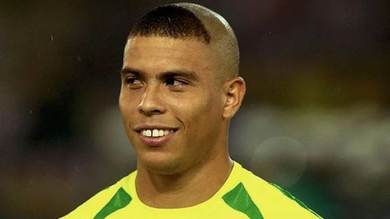 Ronaldo de Lima - Cầu thủ được mệnh danh ngoài hành tinh